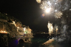 564177_360036477405697_41963540_n