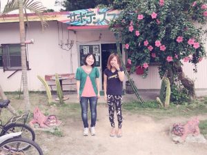 ゲストハウスのスタッフのお姉さん。 色々な場所に連れて行ってくれたり、飲んだり、楽しい時間を共にしました。